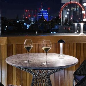 Беспроводной светильник WC200S (серебро)