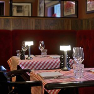 Беспроводной светильник WC400S (серебро)